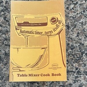 Vintage Hamilton Beach Gold Table Mixer Cook Book🌺
